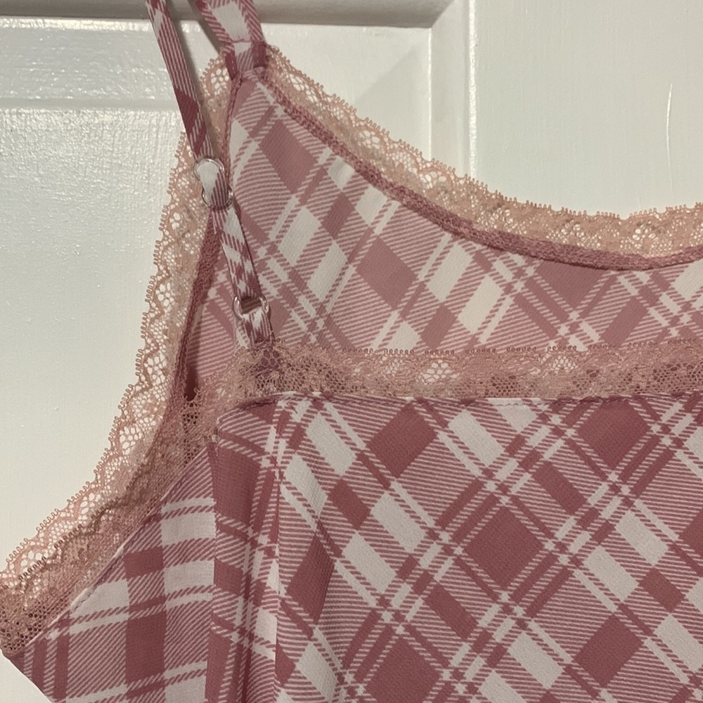 Rose and white plaid slip with lace trim - Picture 8 of 9